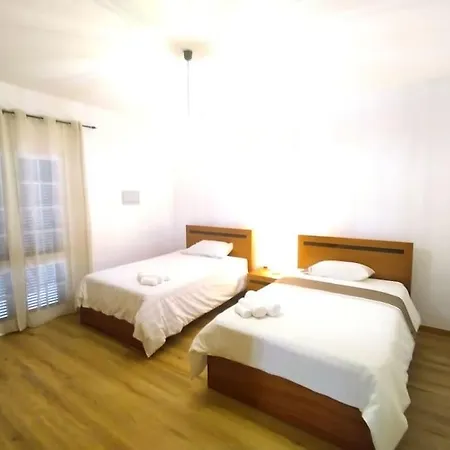 Casa Neto Jardim * Кальета